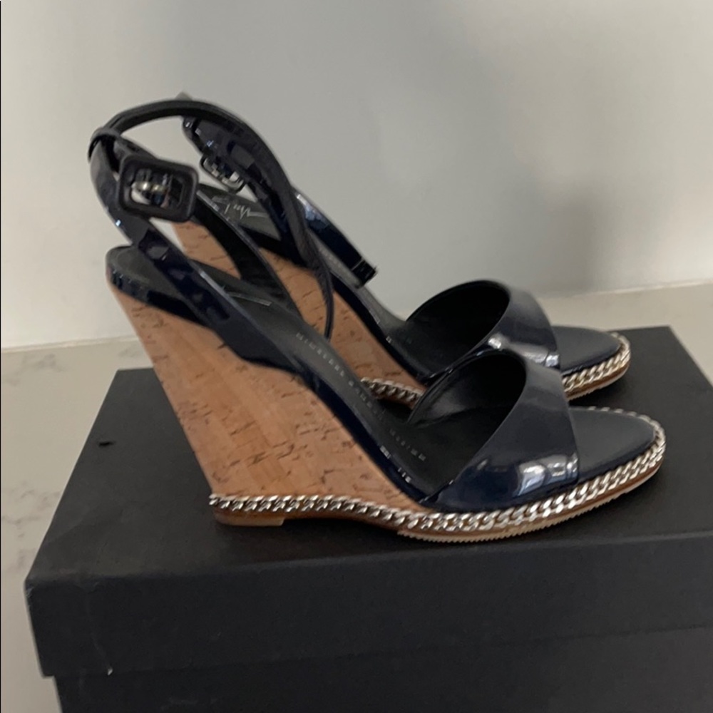 GIUSEPPE ZANOTTI NAVY PATENT LEATHER WEDGE SHOE 36